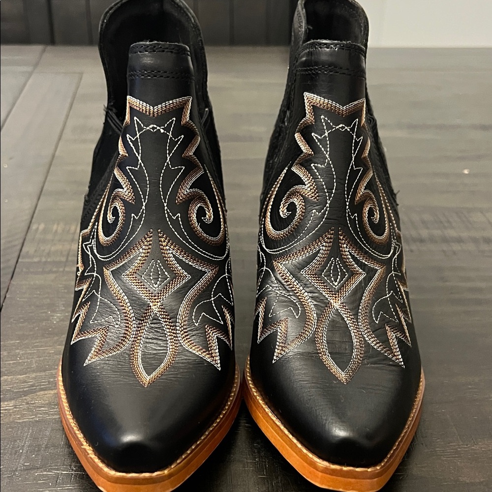 Durango Black and Brown Embroidered Ankle Boots